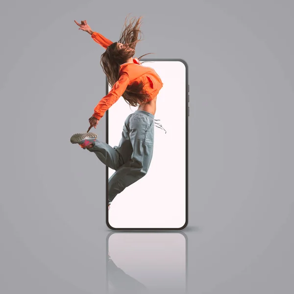 Danseuse Professionnelle Sautant Écran Smartphone Applications Mobiles Concept Danse Espace — Photo