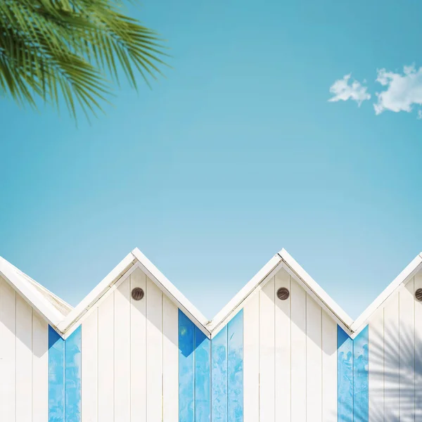 Wooden Beach Huts Palm Trees Vacations Beach Concept Copy Space — ストック写真
