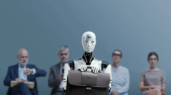 Деловые Люди Человекоподобные Роботы Сидят Ждут Собеседования Конкуренция Между Людьми — стоковое фото