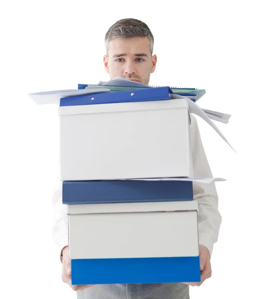 Frustrierter Trauriger Geschäftsmann Mit Einer Ladung Kartons Und Papierkram Büro — Stockfoto