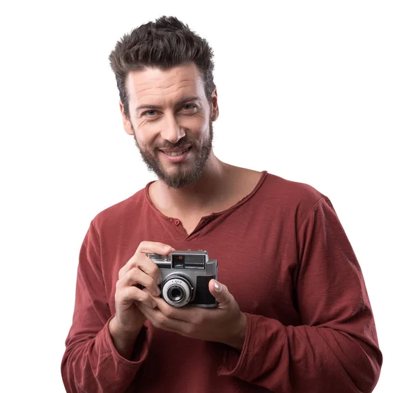 Junger Selbstbewusster Mann Hält Eine Vintage Kamera Und Lächelt — Stockfoto