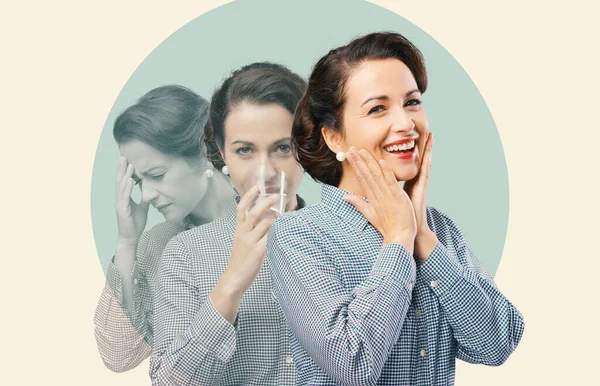 Rocznika Kobieta Biorąc Skuteczny Lek Szklanką Wody Zmienia Się Chorych — Zdjęcie stockowe