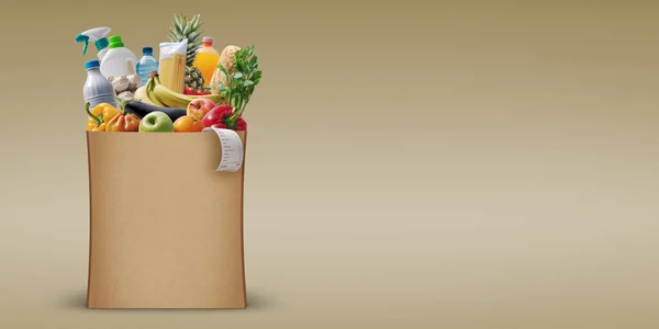 Sortierte Frische Lebensmittel Einer Papiertüte Lebensmitteleinkaufskonzept — Stockfoto