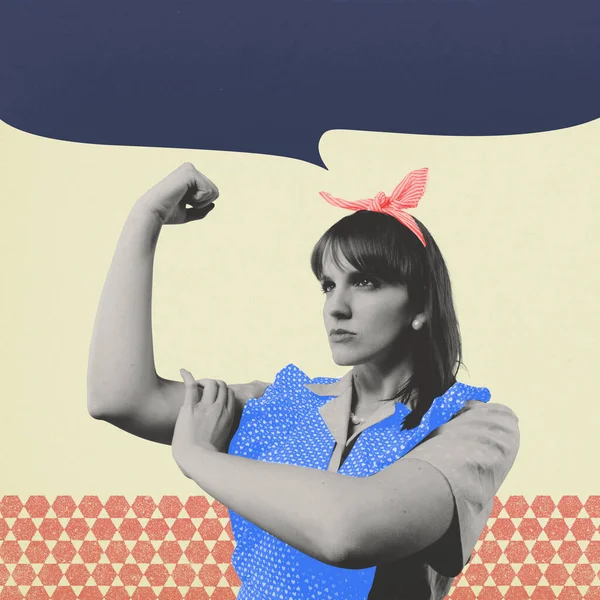 自信有力的老式风格家庭主妇表现出二头肌和拳头 赋予妇女权力和女权主义概念 — 图库照片