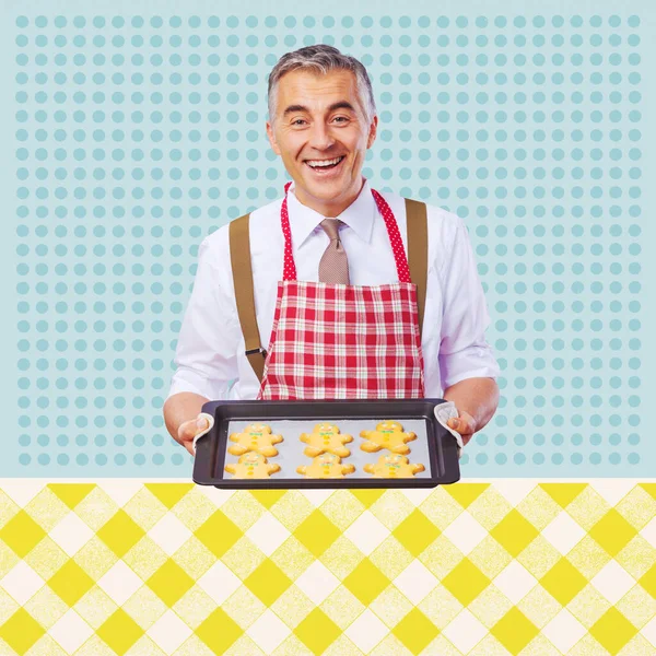 Hombre Vintage Sonriente Delantal Cocinando Deliciosas Galletas Jengibre Para Hombres —  Fotos de Stock