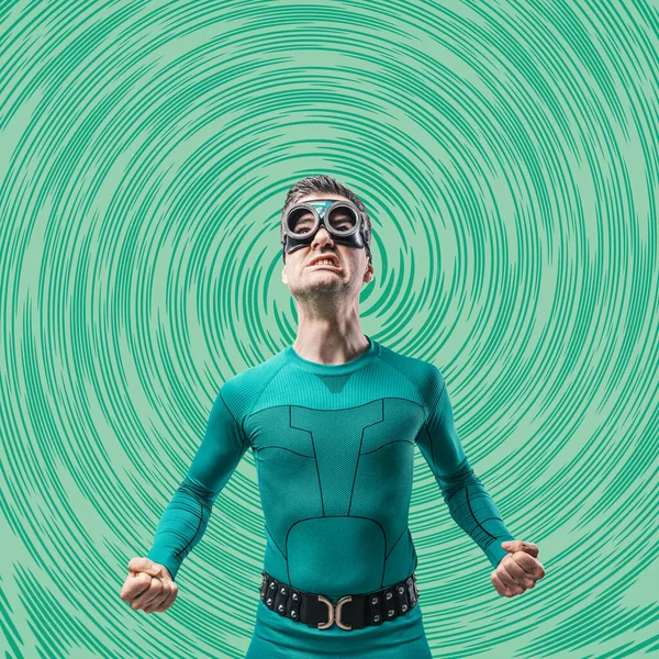 Engraçado Super Herói Verde Roncando Pronto Para Socar — Fotografia de Stock