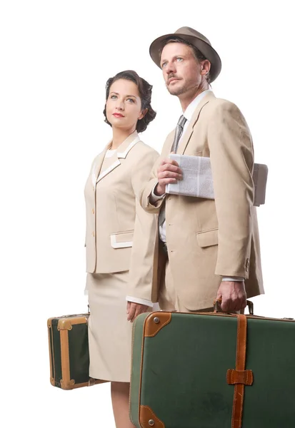 Elegantes Paar Das Mit Gepäck Den Urlaub Aufbricht Stil Der — Stockfoto
