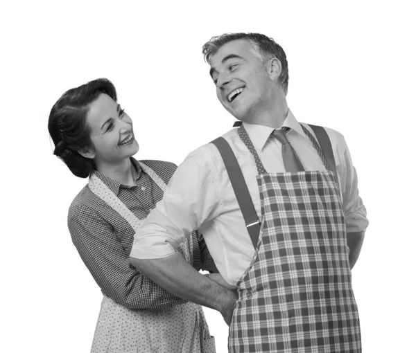 Vintage Liebenden Paar Der Küche Sie Ist Binden Ihres Mannes — Stockfoto