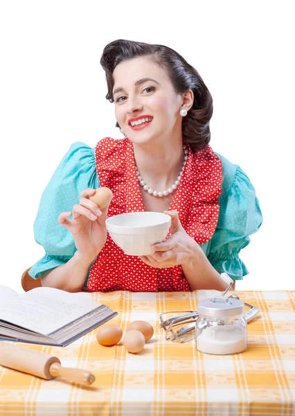 Mooie Vintage Stijl Huisvrouw Het Bereiden Van Een Dessert Thuis — Stockfoto