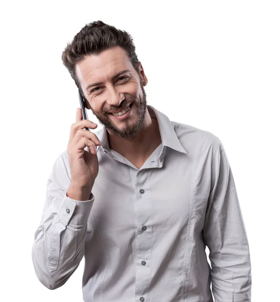 Lächelnder Junger Geschäftsmann Telefoniert Mit Seinem Handy — Stockfoto