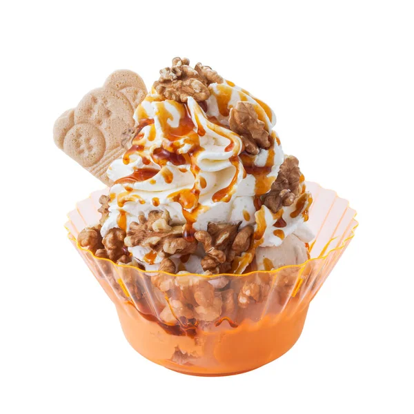 Delicious Παγωτό Καρυδιά Sundae Γκοφρέτα Και Toppings Ένα Πλαστικό Κύπελλο — Φωτογραφία Αρχείου