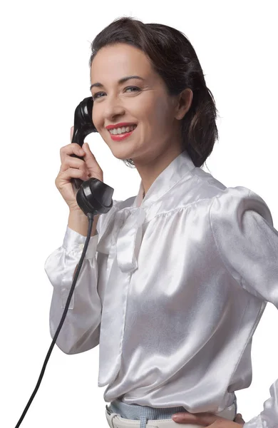 Привлекательная Элегантная Винтажная Секретарша Телефонным Звонком Улыбкой — стоковое фото