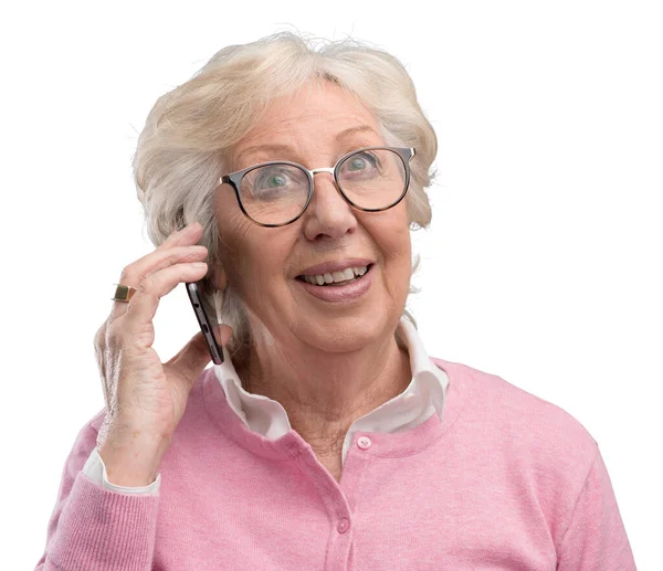 Сучасна Щаслива Старша Леді Має Телефонний Дзвінок Свій Смартфон Посміхається — стокове фото