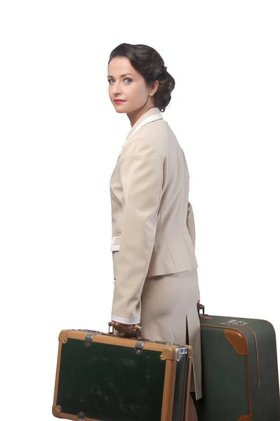 Selbstbewusste Vintage Frau Geht Mit Gepäck Freiheit Und Reisekonzept — Stockfoto