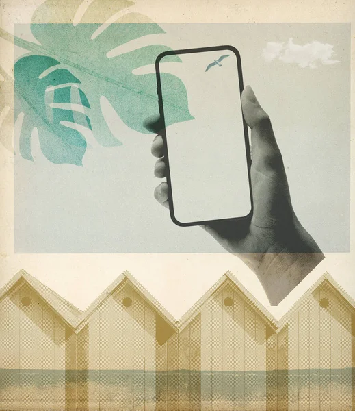 Letnie Wakacje Vintage Plakat Kolaż Ręka Trzyma Smartfona Domki Plaży — Zdjęcie stockowe