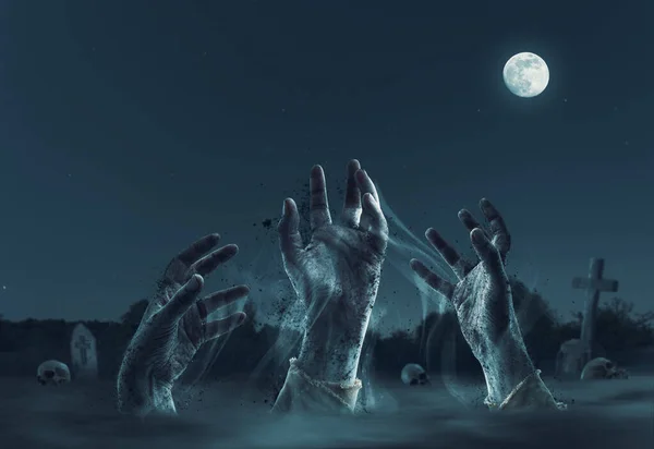 Mezarlıktan Çıkan Ürkütücü Zombiler Korku Cadılar Bayramı Konsepti — Stok fotoğraf