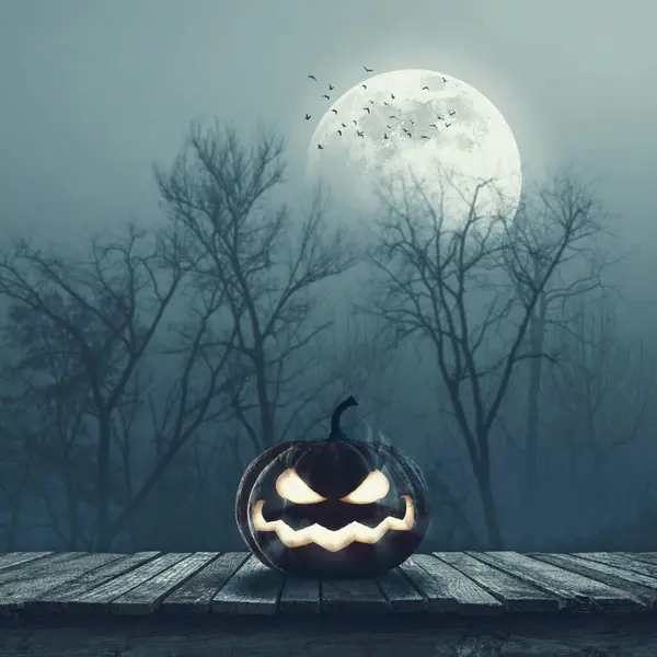Skrämmande Halloween Pumpa Ett Trädäck Och Fullmåne Natthimlen — Stockfoto