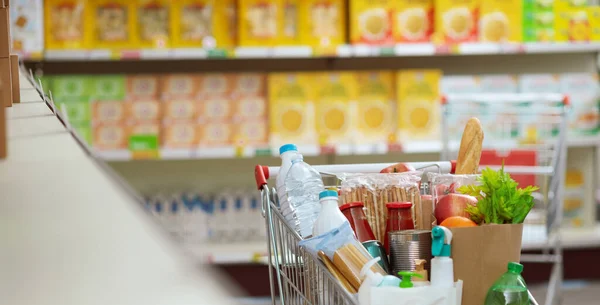 Voller Einkaufswagen Supermarkt Lebensmitteleinkauf Und Kommerz Konzept — Stockfoto