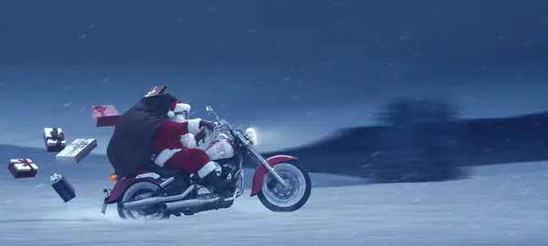 Statečný Santa Claus Rychlé Motorce Koni Sněhové Bouři Nese Vánoční — Stock fotografie
