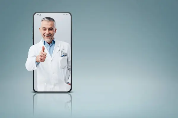 Medico Professionista Uno Smartphone Che Pollice Videocall Sorridente Medico Online — Foto Stock