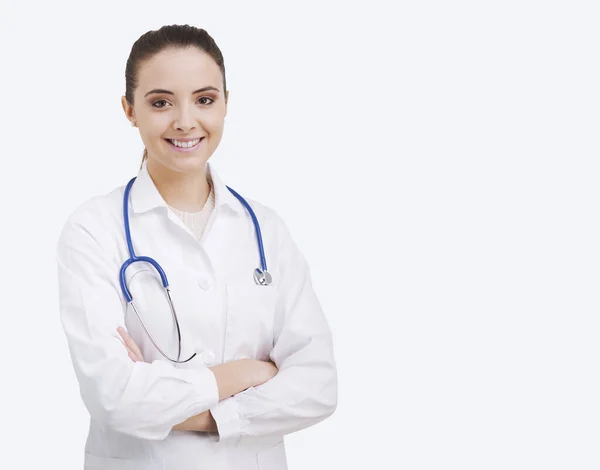 Portrait Young Female Doctor Smiling Camera Medical Assistance Healthcare Concept — Stock Photo, Image