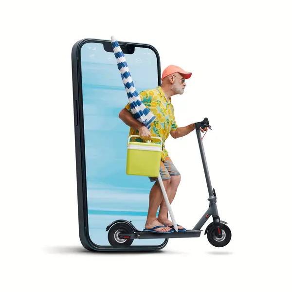 Смішний Старший Турист Їде Електричному Скутері Їде Пляж Він Виходить Стокове Зображення