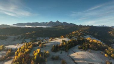 Tatra dağlarındaki sonbahar manzarası çok güzel. 