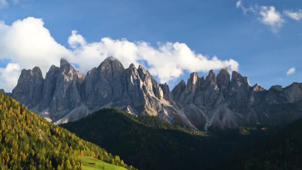 Landschaft Der Italienischen Dolomiten Santa Magdalena Tmelapse Video — Stockvideo
