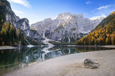 Dolomite dağlarındaki Iago di Braies manzarası