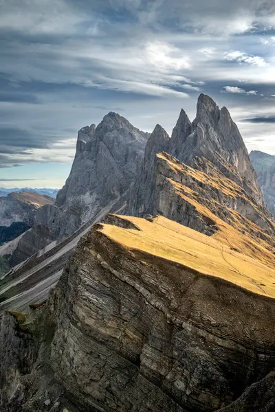 Góra Seceda Włoskich Dolomitach Jesienią — Zdjęcie stockowe