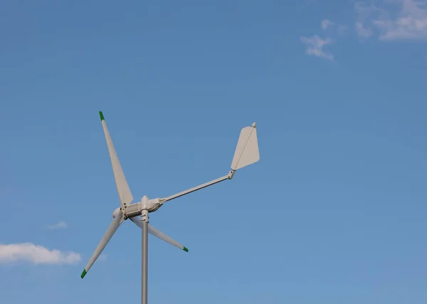 Generating Power City Mini Wind Turbine Text Space Available — Stock Photo, Image