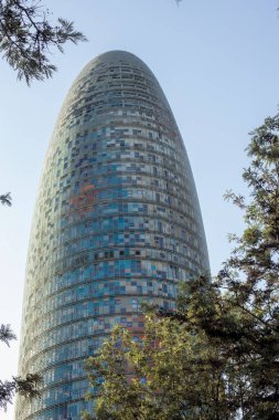 Barcelona, İspanya - 09 Ağustos 2023 Torre Glories, Barcelona 'nın Skyline' ındaki Mimari Mücevher