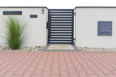Posta Kutusuyla Modern Ev Kapısı