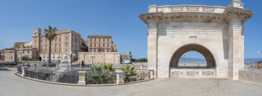 Aziz Remy Cagliari Kalesi 'nden Panoramik Görünüm