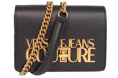 Poznan, Polonya. 10 Mart 2021. Versace Kot Pantolon, Altın Logo ve Zincirli Çanta