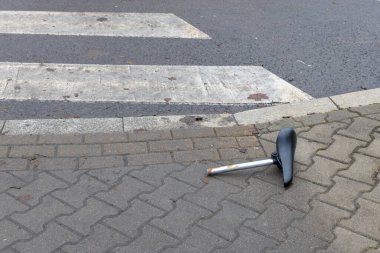 Şehir Köşkünde Terk Edilmiş Bisiklet Koltuğu