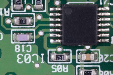 PCB 'deki dirençlerle entegre devre