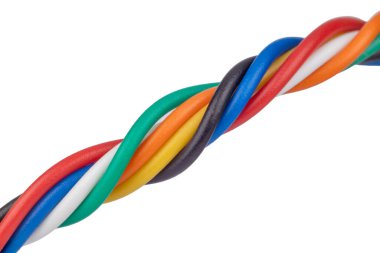 Parlak kıvrımlı renkli kablolar yaklaşır