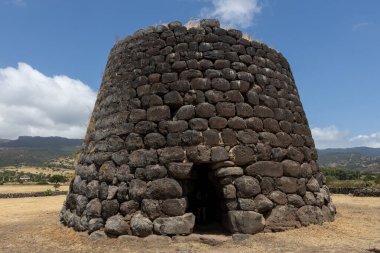 Sardunya Kırsalındaki Antik Nuraghe Yapısı