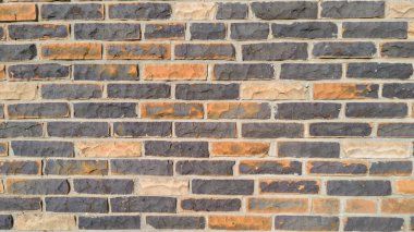 Karışık Renkli Tuğla Duvar