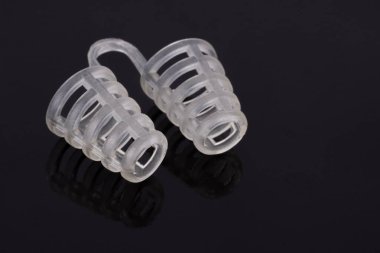 Siyahta Silikon Horlama Önleyici Burun Delikleri