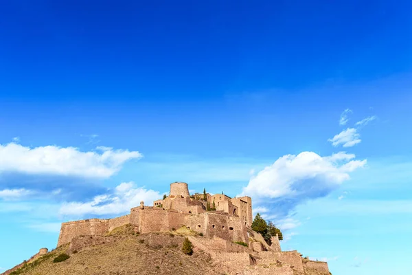 卡多纳城堡 中世纪的城堡 位于西班牙加泰罗尼亚山上 — 图库照片