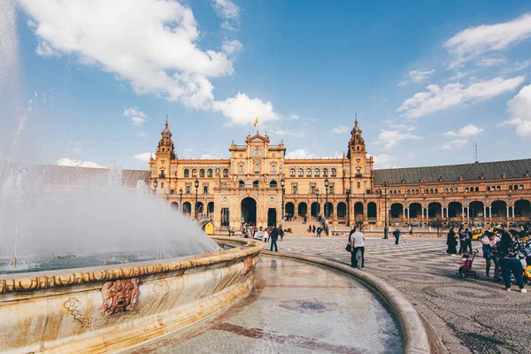 塞维利亚西班牙 2018年2月 西班牙塞维利亚埃斯帕广场的宏伟与建筑之美的编辑图像 — 图库照片