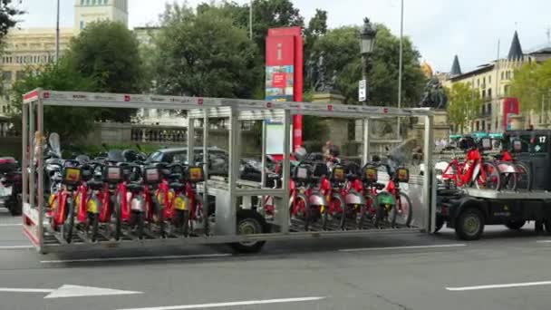 Барселона Испания Октябрь 2022 Специализированный Сбор Транспортных Средств Транспортировка Велосипедов — стоковое видео