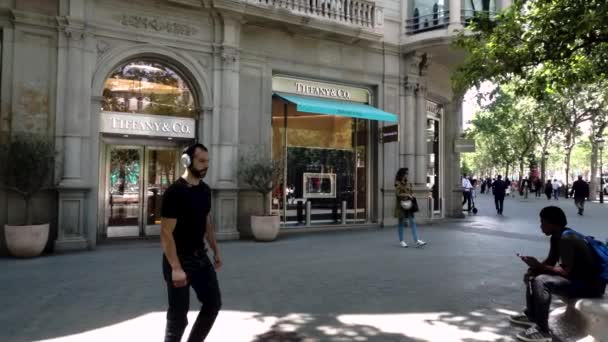 Barcelona Spanien Mai 2023 Das Äußere Eines Neuen Tiffany Geschäfts — Stockvideo
