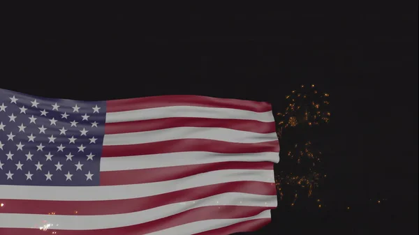 背景に夜の花火で米国国旗を振っています 独立記念日又は記念日としての国民のお祝いに適し — ストック写真