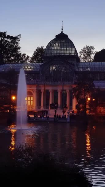 Вид Кришталевий Палац Або Паласіо Крістал Парку Ретіро Мадриді Іспанія — стокове відео