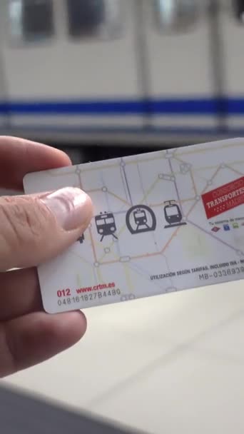 Мадрид Испания Июль 2019 Рука Общественным Транспортом Мульти Карта Мадрида — стоковое видео