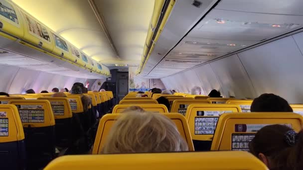 Reus Espanha Abril 2024 Vista Interior Voo Aéreo Ryanair Com — Vídeo de Stock