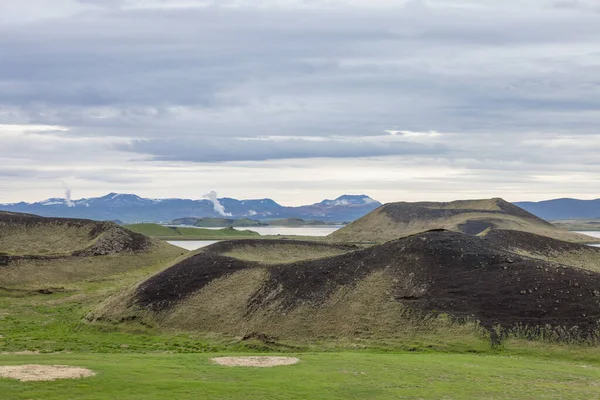 Псевдо Кратеры Вулканы Геотермальные Районы Вблизи Скутустадира Озера Миватн Исландии — стоковое фото